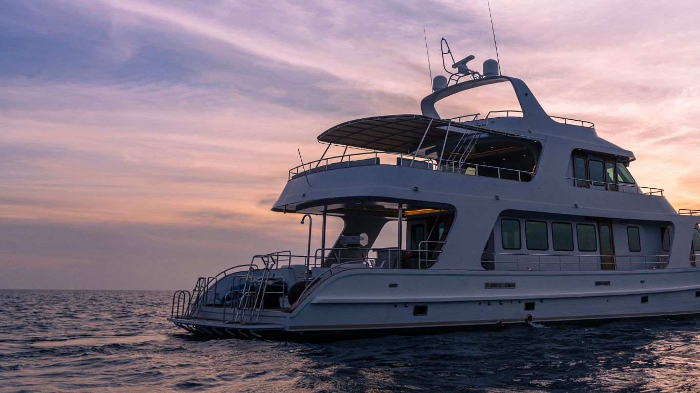 Yacht dining experience